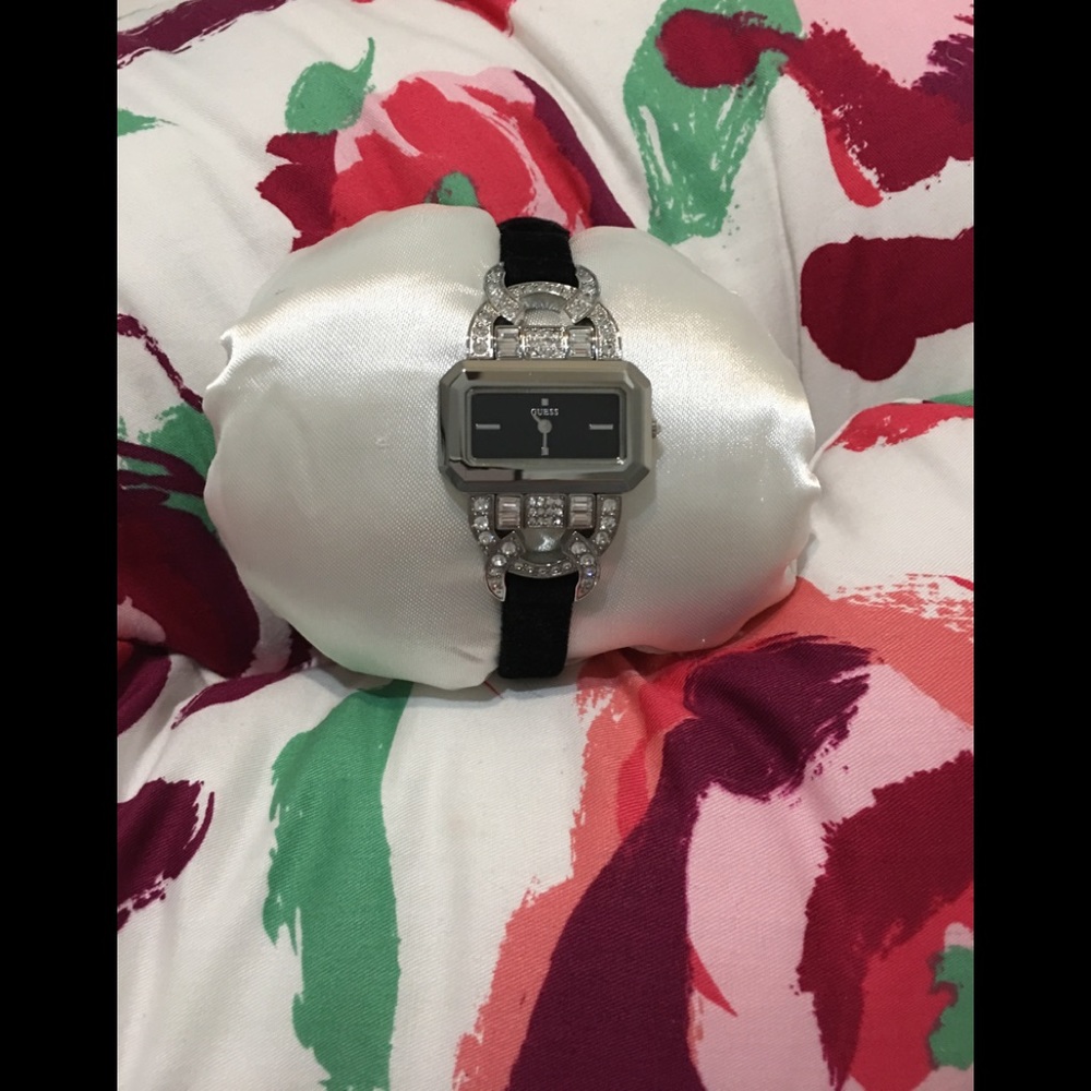 Guess woman watch